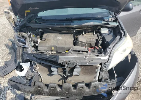 2014 Toyota Sienna z USA, uszkodzony, nr VIN 5TDZK3DC6ES480394